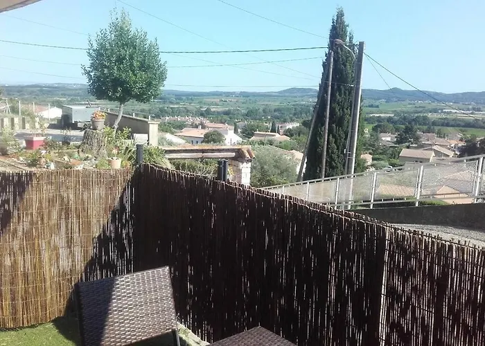 Studio Independant Avec Terrasse Exposee Sud Laudun